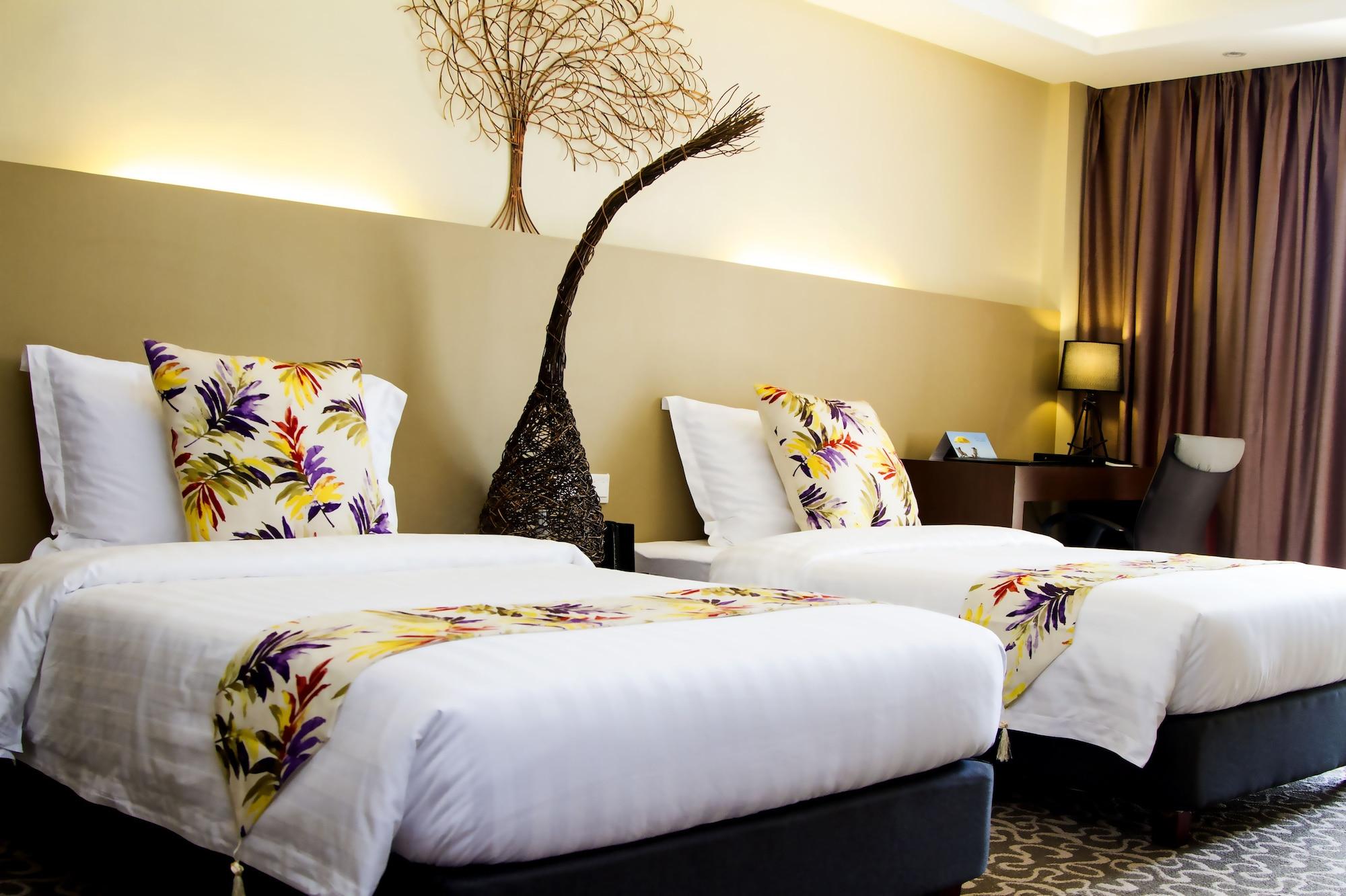 The Oriental Hotel Bataan Mariveles Bagian luar foto