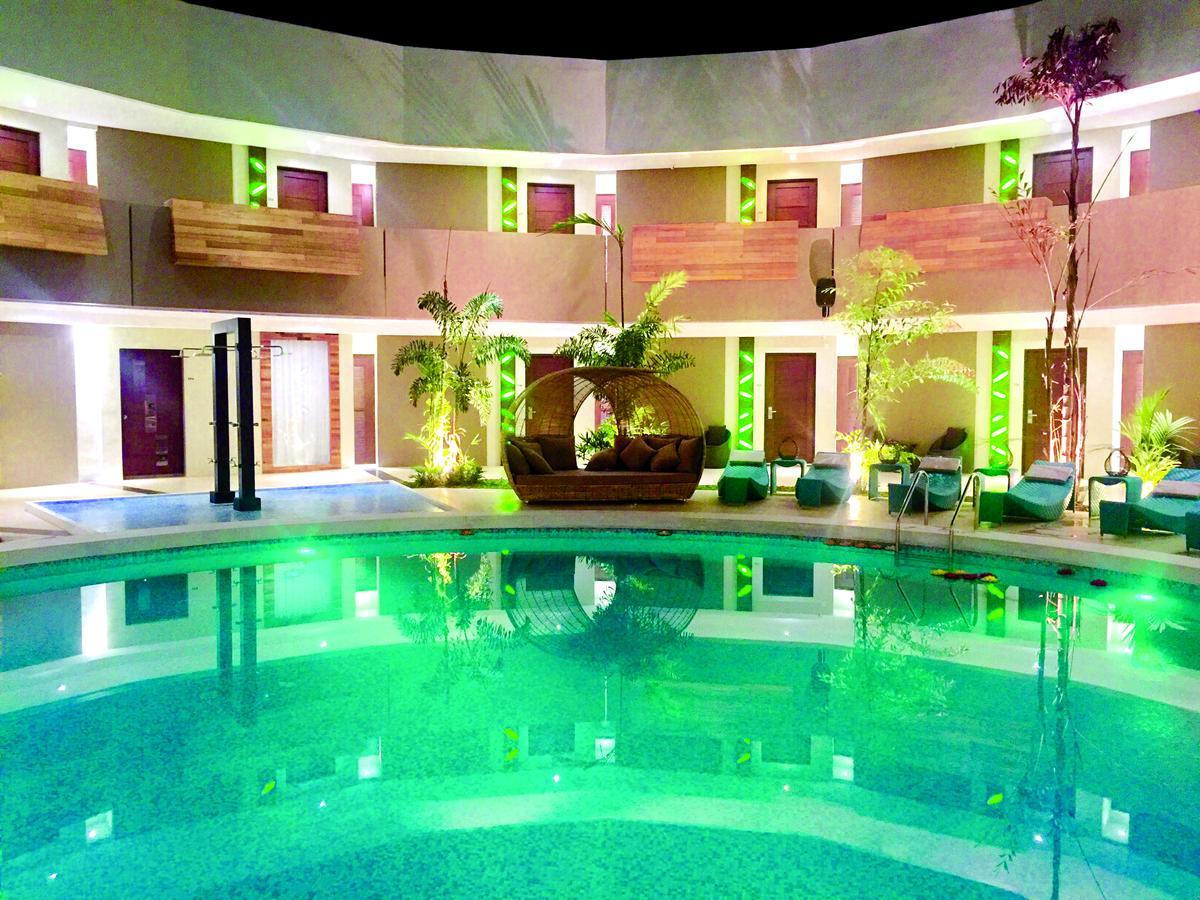 The Oriental Hotel Bataan Mariveles Bagian luar foto